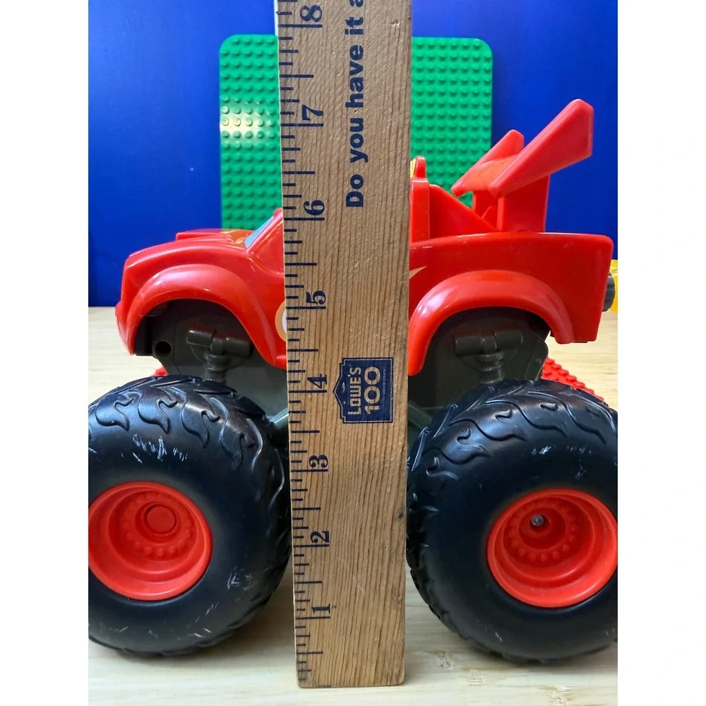 Fisher-Price Blaze and the Monster Machines Super Stunt toy truck